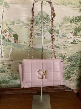 Steve Madden NWT Quilted 2-way Shoulder Bag in “Clay” with Gold Chain and Logo.